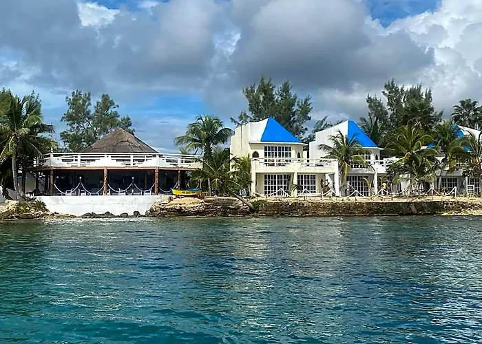 Casa Cenote Hotel 4*